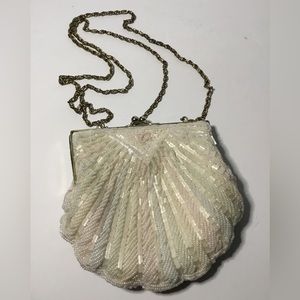Vintage La Regale LTD Hand Made Seed Bead Clamshell Formal Wedding Purse